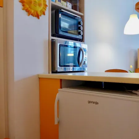 Sunny And Lively In City, Free Parking Apartman *